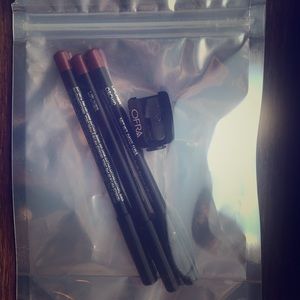 OFRA lip liner (orchid) NWT + sharpener! (3 items)